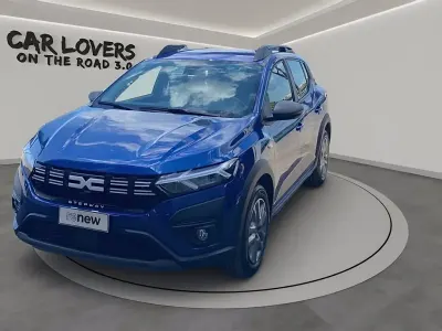 Usata Dacia Sandero Comfort 101 CV (74 kW) 2023 Blu iron Utilitaria