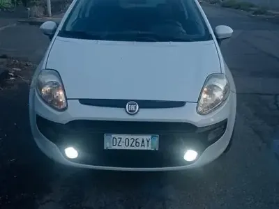 Usata Fiat Punto Evo Dynamic 90 CV (66 kW) 2009 Grigio Utilitaria