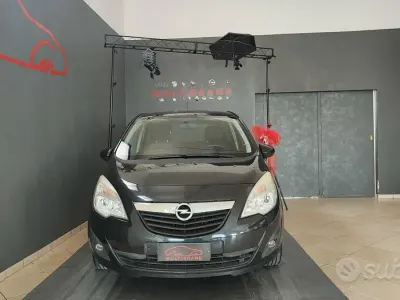 Usata Opel Meriva Cosmo 120 CV (88 kW) 2013 Nero Monovolume