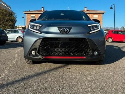 Usata Toyota Aygo X 72 CV (52 kW) 2023 Grigio SUV