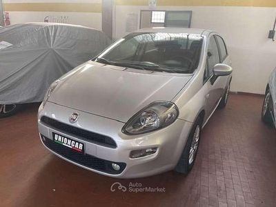 Usata Fiat Punto Lounge 69 CV (50 kW) 2015 Argento Utilitaria
