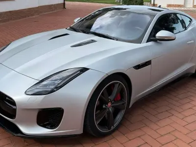 Usata Jaguar F-Type R-Dynamic 300 CV (220 kW) 2019 Argento Coupé