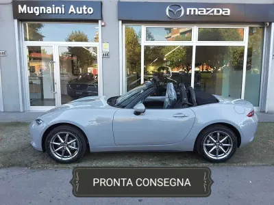 Nuova Mazda MX5 Exclusive-Line 132 CV (97 kW) 2026 Aero grey met Cabrio
