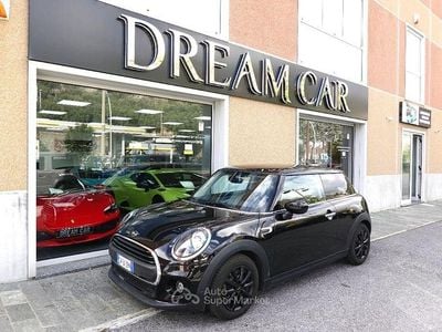Usata Mini ONE 75 CV (55 kW) 2021 Nero pastello Utilitaria
