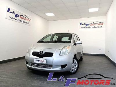 Usata Toyota Yaris Sol 69 CV (50 kW) 2008 Argento Utilitaria