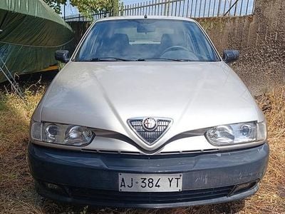 Usata Alfa Romeo 146 90 CV (66 kW) 1995 Grigio Utilitaria