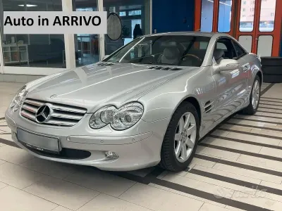 Usata Mercedes SL500 306 CV (225 kW) 2002 Grigio Cabrio