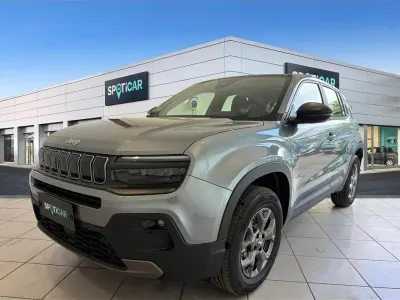 Nuova Jeep Avenger Longitude 101 CV (74 kW) 2026 Grigio SUV