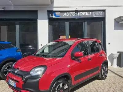 Usata Fiat Panda Cross Cross 70 CV (51 kW) 2023 Utilitaria