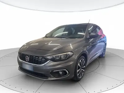 Usata Fiat Tipo Lounge 120 CV (88 kW) 2017 Grigio
