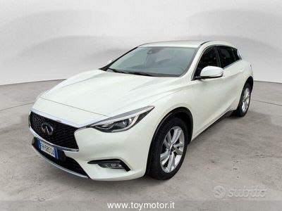 Infiniti Q30