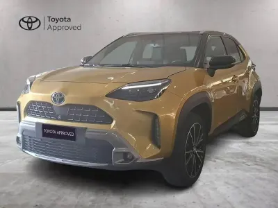 Usata Toyota Yaris Cross 116 CV (85 kW) 2022 Oro SUV