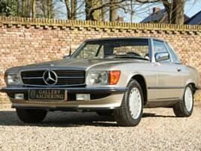 Usata Mercedes 560 230 CV (169 kW) 1987 Marrone Cabrio