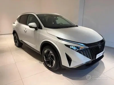 Usata Nissan Qashqai N-Connecta 140 CV (102 kW) 2025 Bianco SUV