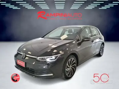 Gebraucht VW Golf VIII Style 131 PS (96 kW) 2022 Grau Limousine
