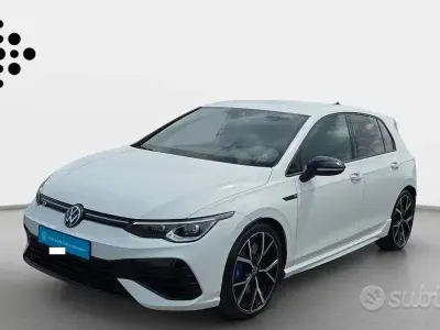 Usata VW Golf VIII GTI 333 CV (244 kW) 2024 Bianco Berlina