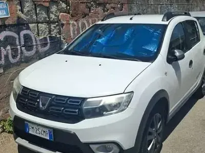 Usata Dacia Sandero Stepway 90 CV (66 kW) 2018 Bianco SUV