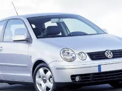 Usata VW Polo Trendline 74 CV (54 kW) 2003 Argento Berlina