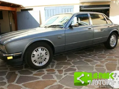 Usata Jaguar XJ Sovereign 167 CV (122 kW) 1989 Argento Berlina
