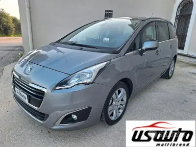 Usata Peugeot 5008 115 CV (84 kW) 2014 Grigio Monovolume