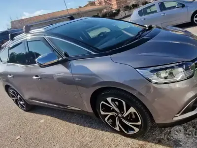 Usata Renault Grand Scénic IV 131 CV (96 kW) 2017 Grigio Monovolume