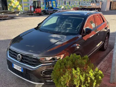 Usata VW T-Roc Advance 150 CV (110 kW) 2019 Bronzo SUV