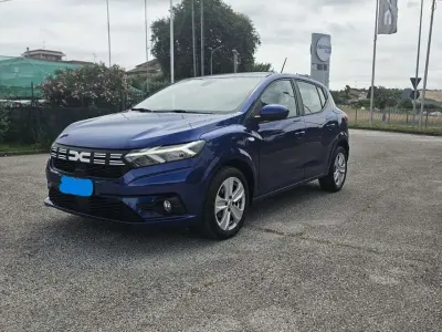 Usata Dacia Sandero Expression 101 CV (74 kW) 2023 Blu Berlina