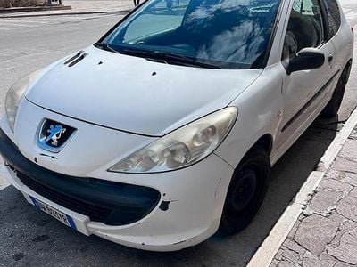 Usata Peugeot 206+ 68 CV (50 kW) 2009 Bianco Utilitaria
