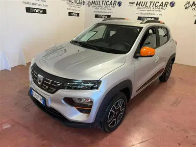Usata Dacia Spring Comfort 33 kW (45 CV) 2021 Grigio chiaro Utilitaria