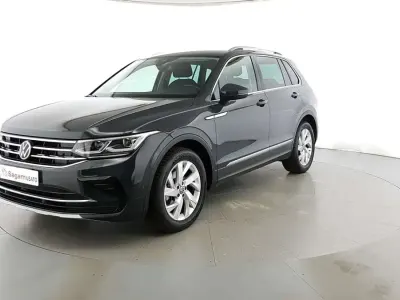 Usata VW Tiguan Elegance 150 CV (110 kW) 2021 Grigio urano SUV