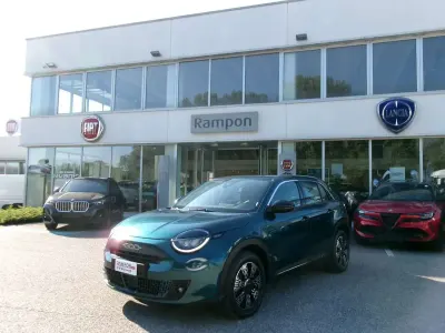 Usata Fiat 600 110 CV (80 kW) 2025 Blu/azzurro SUV