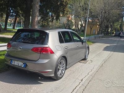 Begagnad VW Golf VII Edition 110 HK (80 kW) 2016 Grå Sedan