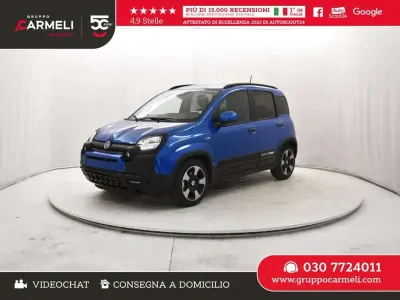 Nuova Fiat Panda Cross Cross 65 CV (47 kW) 2025 Blu Utilitaria