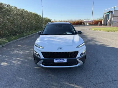 Usata Hyundai Kona 136 CV (100 kW) 2021 Bianco SUV