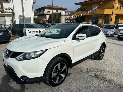 Usata Nissan Qashqai N-Vision 131 CV (96 kW) 2017 Bianco SUV