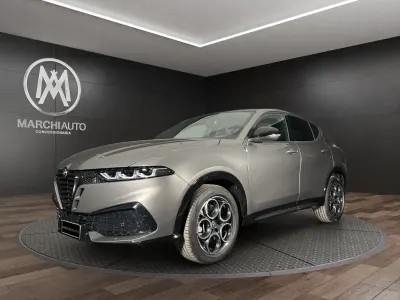 Nuova Alfa Romeo Tonale Sprint 160 CV (117 kW) 2026 Bicolore grigio/nero metallizzato SUV