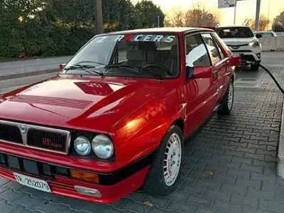 Usata Lancia Delta 166 CV (122 kW) 1989 Utilitaria