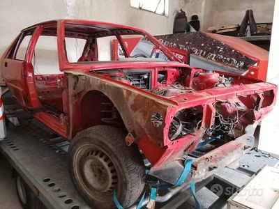 Usado Lancia Delta 140 CV (102 kW) 1992 Utilitario