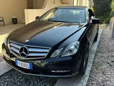 Usata Mercedes E350 Avantgarde 231 CV (169 kW) 2011 Nero ossidiana metallizzato Cabrio