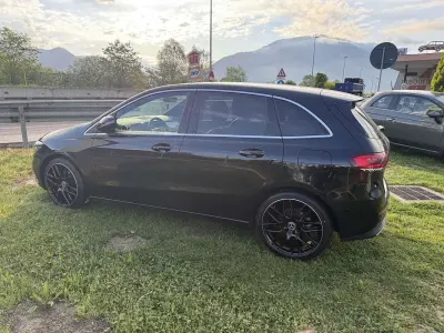 Usata Mercedes B180 Premium 116 CV (85 kW) 2019 Monovolume