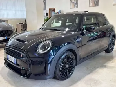 Usata Mini Cooper S 178 CV (130 kW) 2023 Blu/azzurro Utilitaria