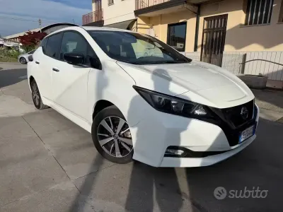 Usata Nissan Leaf Acenta 89 kW (122 CV) 2021 Bianco Utilitaria