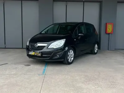 Usata Opel Meriva S 101 CV (74 kW) 2013 Nero Monovolume