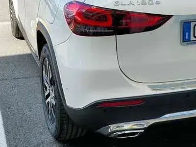 Usata Mercedes GLA180 Business 116 CV (85 kW) 2020 Bianco SUV
