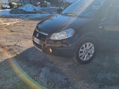 Usata Fiat Sedici 135 CV (99 kW) 2011 Nero SUV