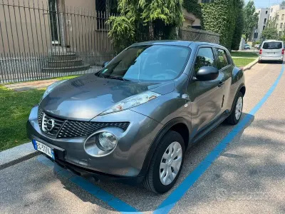 Usata Nissan Juke 117 CV (86 kW) 2010 Grigio SUV