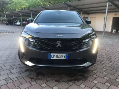 Usata Peugeot 3008 Active 131 CV (96 kW) 2023 Grigio SUV