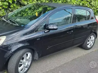 Usata Opel Corsa 58 CV (42 kW) 2007 Nero Utilitaria