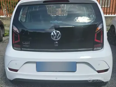Usata VW up! high up! 75 CV (55 kW) 2019 Bianco Utilitaria