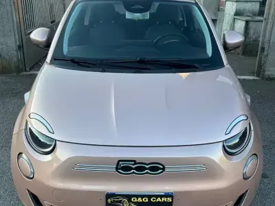 Używany Fiat 500e Icon 42 kW (58 KM) 2021 Żółty Sedan/Limuzyna